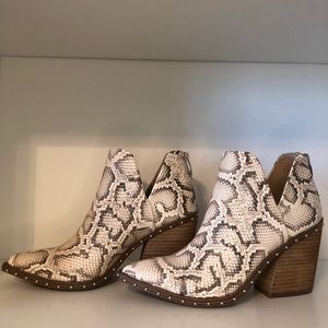 Steve Madden Booties